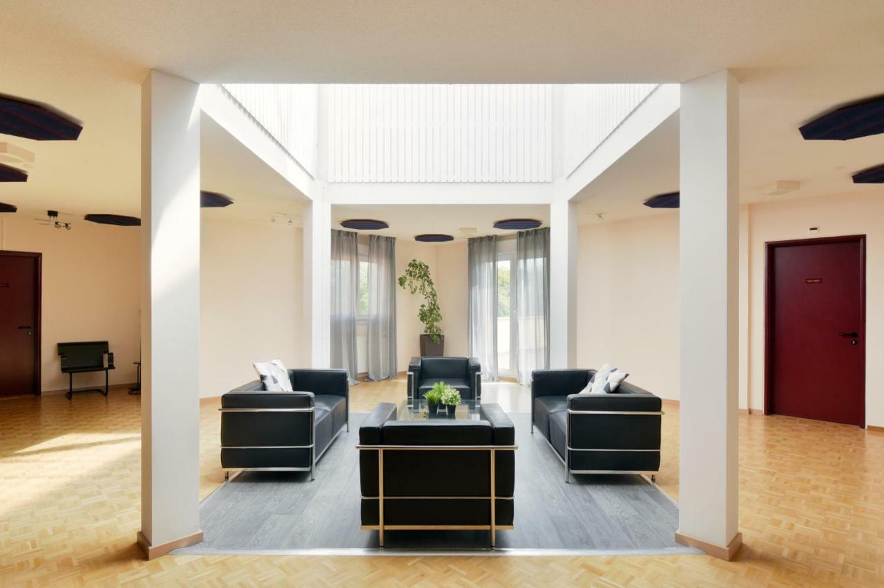 Hôtel des Mosaiques Orbe Extérieur photo